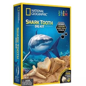 National GeographicShark Tooth Dig Kit